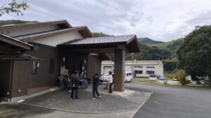 ちいさい秋みつけた♪の歌いだしは『小さい秋♪小さい秋♪〜』からじゃないって知ってた？八女市の看護小規模多機能ホーム森の里の日常